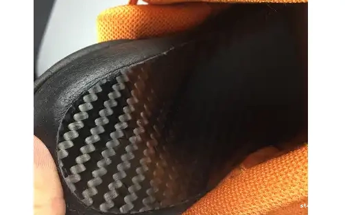 AA2494-801 Retro 18 AA2494-801 Orange Campfire Jordan  0528